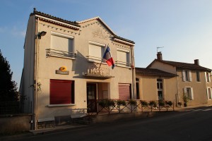photo de la mairie relais de poste d'assais les jumeaux