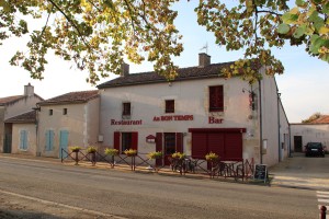 photo du restaurant bar d'assais les jumeaux